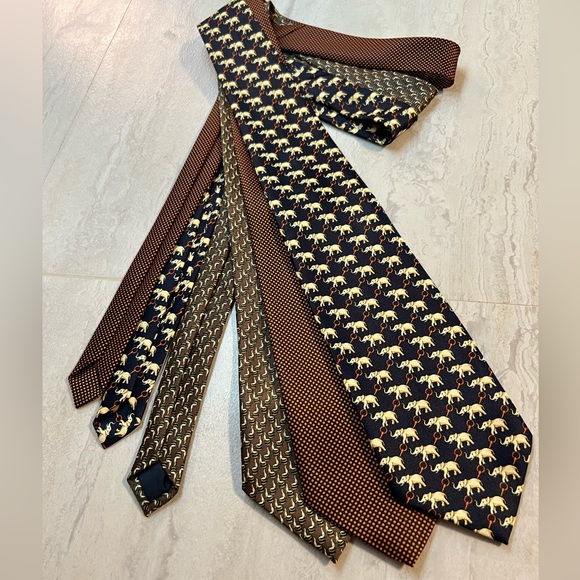 Rene Chagal Dress Tie, Classy Tiny Dots Statement - Picture 8 of 10
